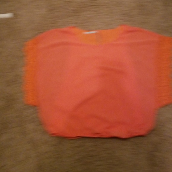 Top - Picture 2 of 2